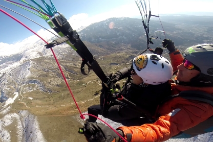 Vuelo de Acción - Vuelo en parapente biplaza en Granada